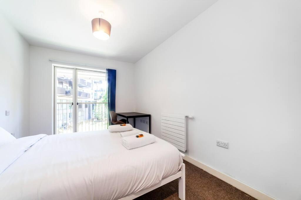 Stunning New 3 Bdr Duplex Wbalcony, East London Apartamento Exterior foto