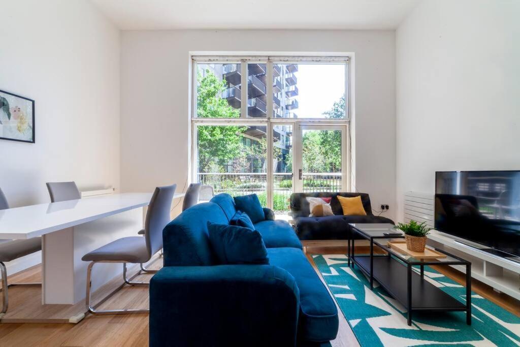 Stunning New 3 Bdr Duplex Wbalcony, East London Apartamento Exterior foto